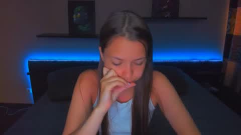 Snapshot of alexabarkley chatting on 8, 6, 2026 angel online show from 8, 6, 2026