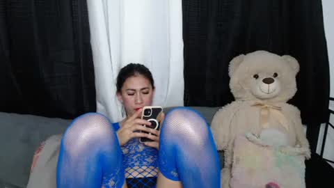 alexablairee online show from 18, 1, 2025