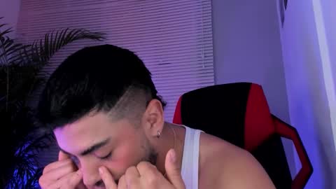 Snapshot of alexander_diiaz chatting on 12, 9, 2025 Alexander Diaz online show from 12, 9, 2025