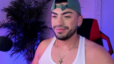 Snapshot of alexander_diiaz chatting on 14, 9, 2025 Alexander Diaz online show from 14, 9, 2025