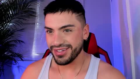 Snapshot of alexander_diiaz chatting on 4, 10, 2025 Alexander Diaz online show from 4, 10, 2025