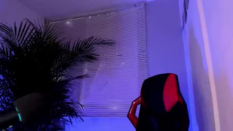 Snapshot of alexander_diiaz chatting on 9, 10, 2025 Alexander Diaz online show from 9, 10, 2025