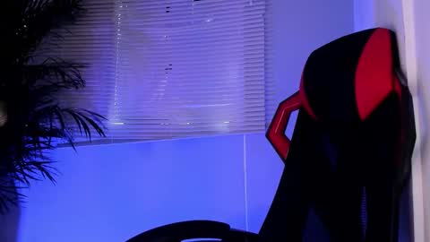 Snapshot of alexander_diiaz chatting on 17, 10, 2025 Alexander Diaz online show from 17, 10, 2025