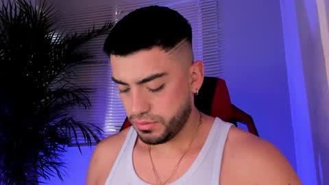 Snapshot of alexander_diiaz chatting on 20, 10, 2025 Alexander Diaz online show from 20, 10, 2025