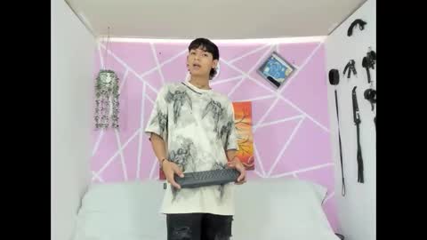 chicos hot online show from 7, 2, 2025