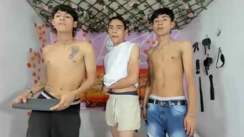 chicos hot online show from 22, 2, 2025