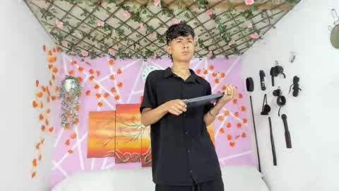 chicos hot online show from 28, 2, 2025