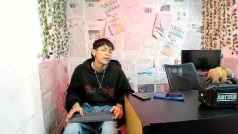 Snapshot of alexandluke1 chatting on 18, 7, 2026 chicos hot online show from 18, 7, 2026