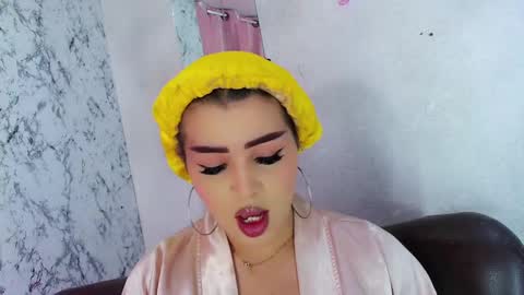 Snapshot of alexandra_evanz chatting on 4, 2, 2025 Alexandra Spellman online show from 4, 2, 2025