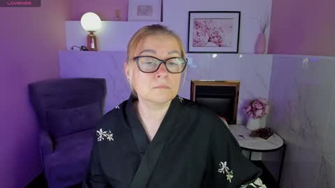 Snapshot of alexandra_kind chatting on 8, 1, 2025 Alexandra online show from 8, 1, 2025