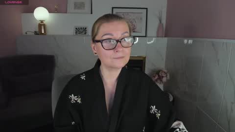 Snapshot of alexandra_kind chatting on 16, 1, 2025 Alexandra online show from 16, 1, 2025