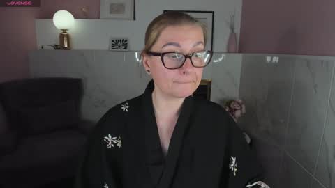 Snapshot of alexandra_kind chatting on 16, 1, 2025 Alexandra online show from 16, 1, 2025