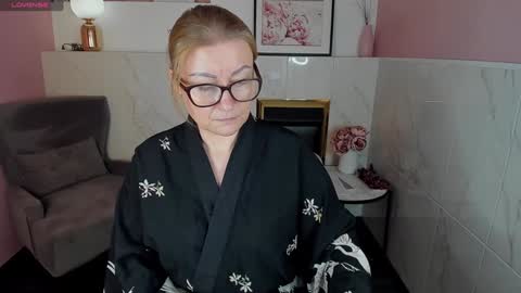 Snapshot of alexandra_kind chatting on 30, 1, 2025 Alexandra online show from 30, 1, 2025