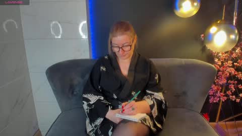 Snapshot of alexandra_kind chatting on 2, 2, 2025 Alexandra online show from 2, 2, 2025