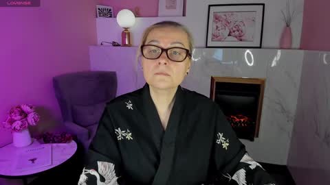 Snapshot of alexandra_kind chatting on 4, 2, 2025 Alexandra online show from 4, 2, 2025