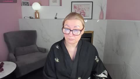 Snapshot of alexandra_kind chatting on 12, 2, 2025 Alexandra online show from 12, 2, 2025