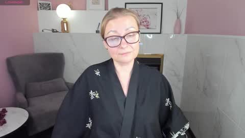 Snapshot of alexandra_kind chatting on 13, 2, 2025 Alexandra online show from 13, 2, 2025