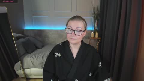 Snapshot of alexandra_kind chatting on 2, 3, 2025 Alexandra online show from 2, 3, 2025