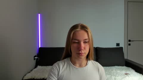 Snapshot of alexarti chatting on 10, 7, 2026 Alex online show from 10, 7, 2026