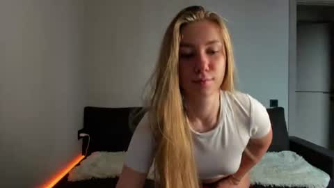 Snapshot of alexarti chatting on 11, 7, 2026 Alex online show from 11, 7, 2026