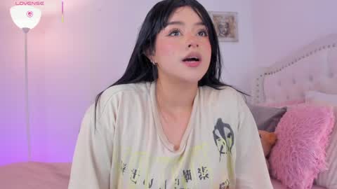 lexandra  online show from 7, 4, 2026