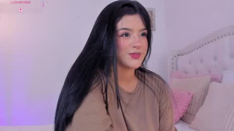 lexandra  online show from 8, 4, 2026