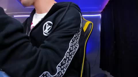 alexgiraldo__ online show from 17, 11, 2025