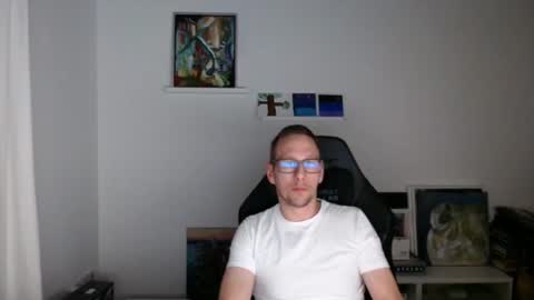 Snapshot of alexhunter4u chatting on 6, 1, 2025 alexhunter4u online show from 6, 1, 2025