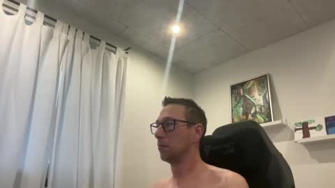 Snapshot of alexhunter4u chatting on 14, 1, 2025 alexhunter4u online show from 14, 1, 2025