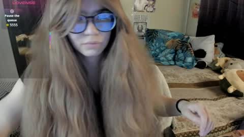 alexiamaiex online show from 9, 4, 2026