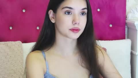 alexisdevine online show from 7, 7, 2026