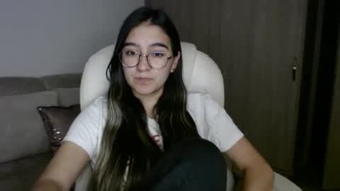 Snapshot of alexyferrer1 chatting on 17, 12, 2025 alexyferrer1 online show from 17, 12, 2025