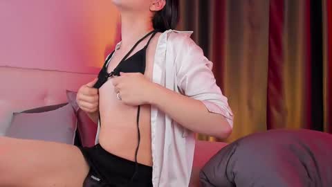 Alfreda online show from 5, 3, 2025