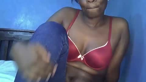 Snapshot of alic_crazy chatting on 28, 10, 2025 alic_crazy online show from 28, 10, 2025