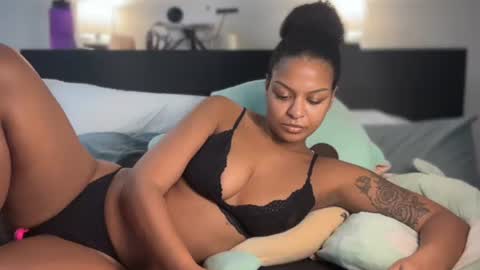 Snapshot of alice_erotica chatting on 27, 10, 2025 alice erotica online show from 27, 10, 2025