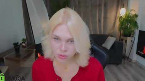 Snapshot of alice_whiteflower chatting on 14, 10, 2025 Alice online show from 14, 10, 2025