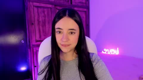 Snapshot of alicee_2 chatting on 30, 12, 2024 Aliceee  ..   97YP9VWGZHrefnav wishlist lists 1 online show from 30, 12, 2024
