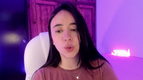 Snapshot of alicee_2 chatting on 20, 1, 2025 Aliceee  ..   97YP9VWGZHrefnav wishlist lists 1 online show from 20, 1, 2025