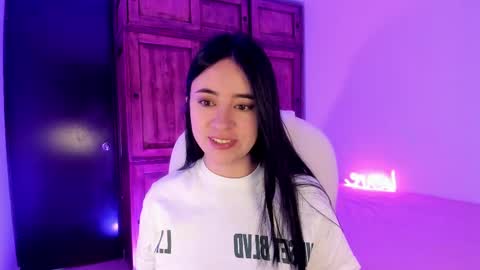 Snapshot of alicee_2 chatting on 11, 2, 2025 Aliceee  ..   97YP9VWGZHrefnav wishlist lists 1 online show from 11, 2, 2025
