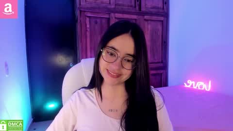 Snapshot of alicee_2 chatting on 17, 9, 2025 Aliceee  ..   97YP9VWGZHrefnav wishlist lists 1 online show from 17, 9, 2025