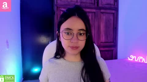 Snapshot of alicee_2 chatting on 24, 9, 2025 Aliceee  ..   97YP9VWGZHrefnav wishlist lists 1 online show from 24, 9, 2025