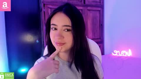 Snapshot of alicee_2 chatting on 6, 10, 2025 Aliceee  ..   97YP9VWGZHrefnav wishlist lists 1 online show from 6, 10, 2025