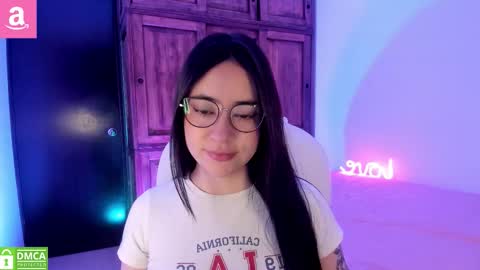 Snapshot of alicee_2 chatting on 26, 10, 2025 Aliceee  ..   97YP9VWGZHrefnav wishlist lists 1 online show from 26, 10, 2025