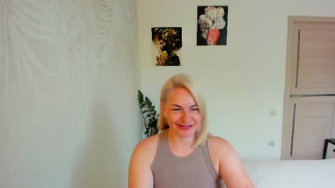 Snapshot of alicee__grace chatting on 2, 7, 2026 Alicee online show from 2, 7, 2026
