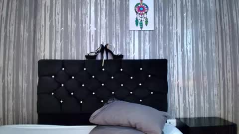 alicee_moonn online show from 20, 12, 2025