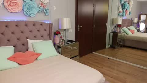 AliceHadley online show from 4, 2, 2026