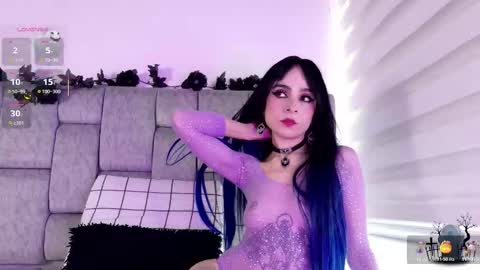 alicenoir_ online show from 13, 10, 2025