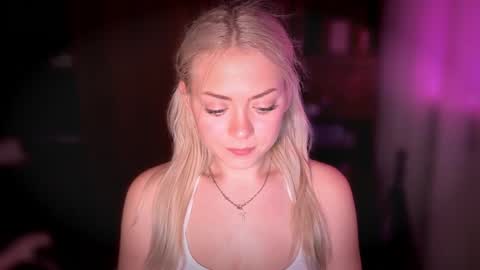 Snapshot of aliceoceaneyes chatting on 30, 10, 2025 aliceoceaneyes online show from 30, 10, 2025