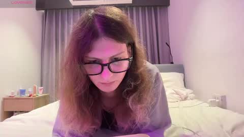 AlicePinkhead online show from 5, 6, 2026