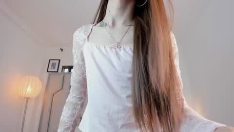 alicerosee___ online show from 5, 8, 2026